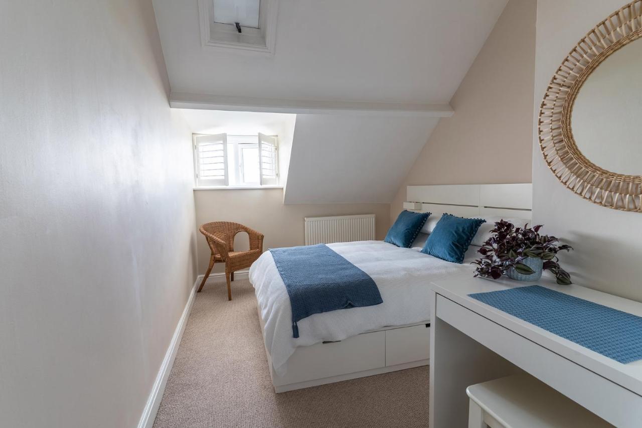 Stowaways Loft Apartment Whitby Ngoại thất bức ảnh