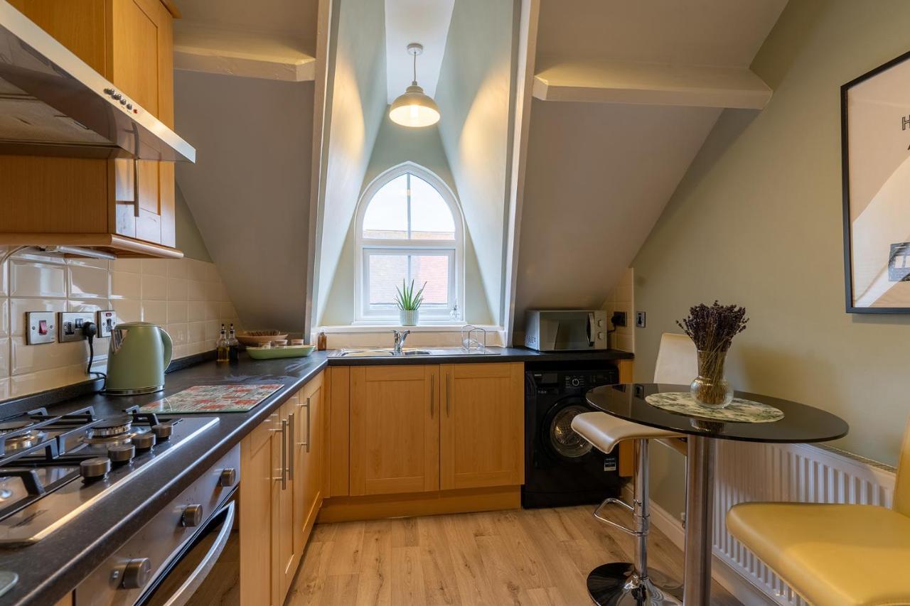 Stowaways Loft Apartment Whitby Ngoại thất bức ảnh