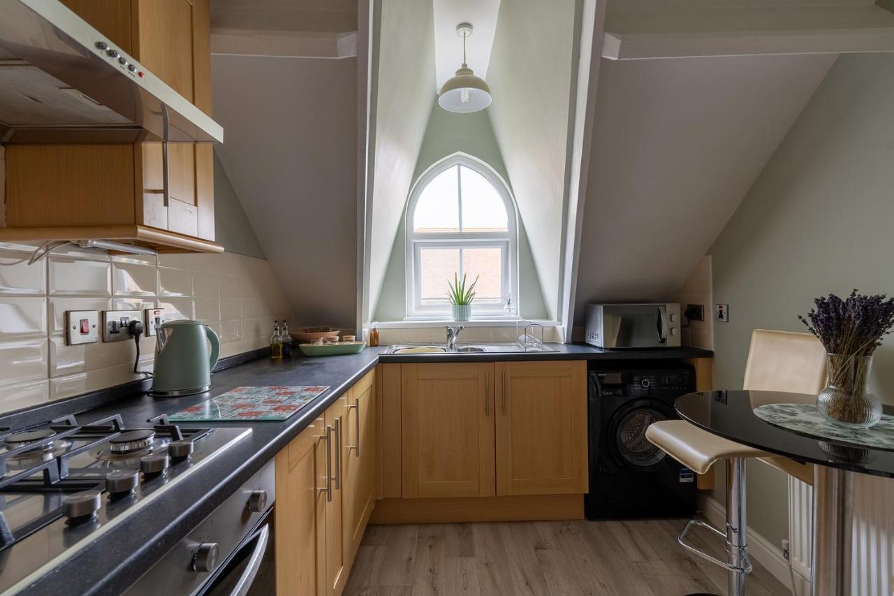 Stowaways Loft Apartment Whitby Ngoại thất bức ảnh
