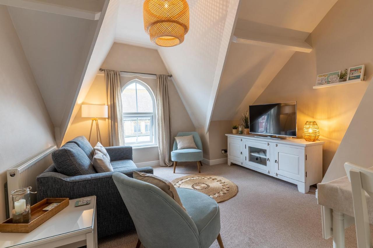 Stowaways Loft Apartment Whitby Ngoại thất bức ảnh