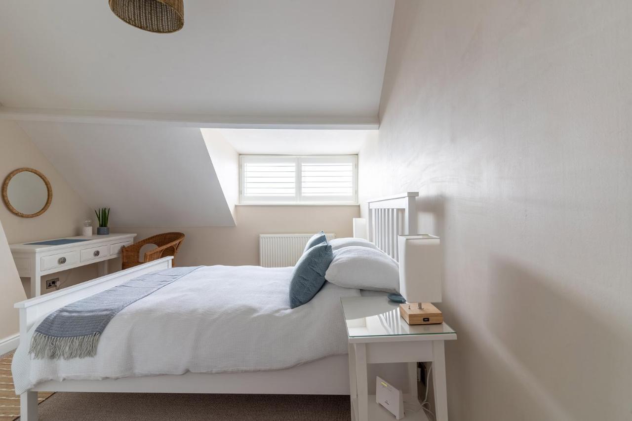 Stowaways Loft Apartment Whitby Ngoại thất bức ảnh